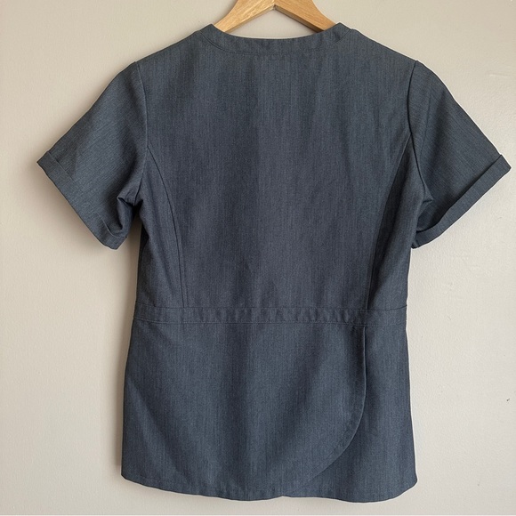 Figs Technical Collection Flores Scrub Top Gray Graphite Short Sleeve Size XS - Picture 7 of 10